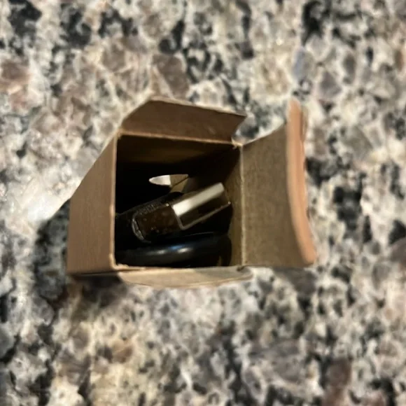 New in box ambie  Sound Earcuffs - Picture 4 of 9